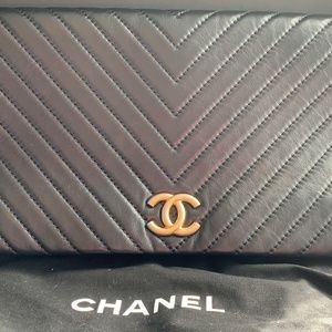 Chanel Chevon clutch